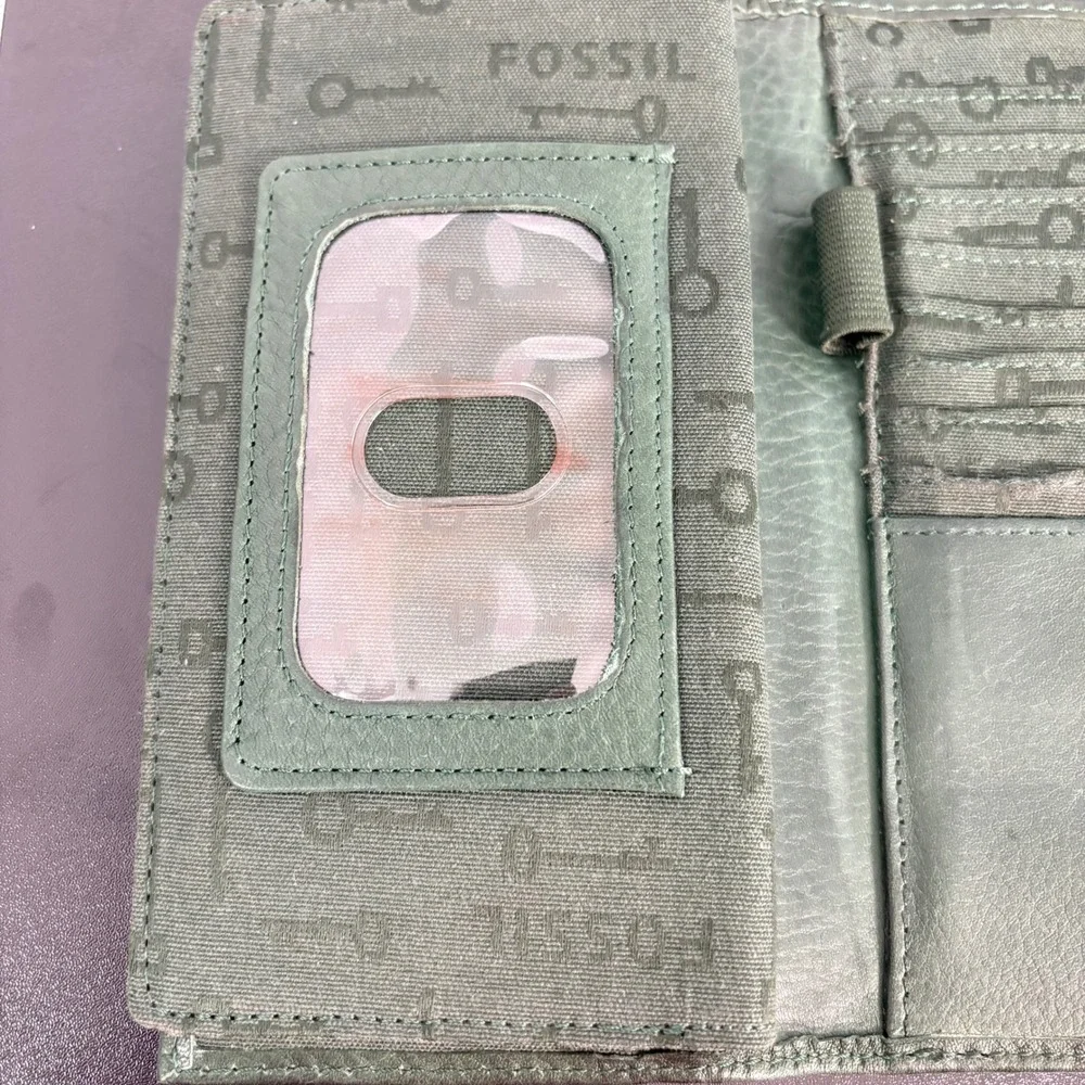 Fossil long live